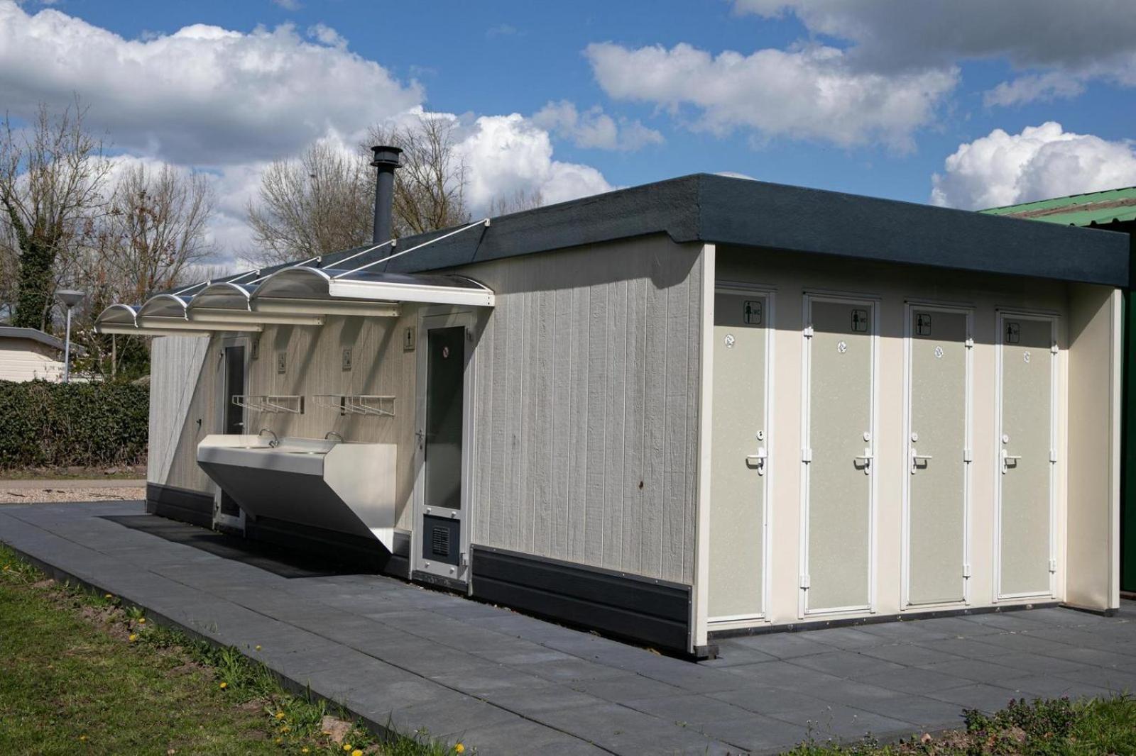 Recreatiepark En Jachthaven De Scherpenhof Terwolde Екстериор снимка